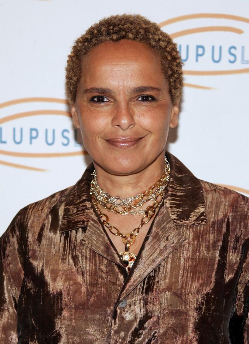 Shari Belafonte Pictures and Photos | Fandango